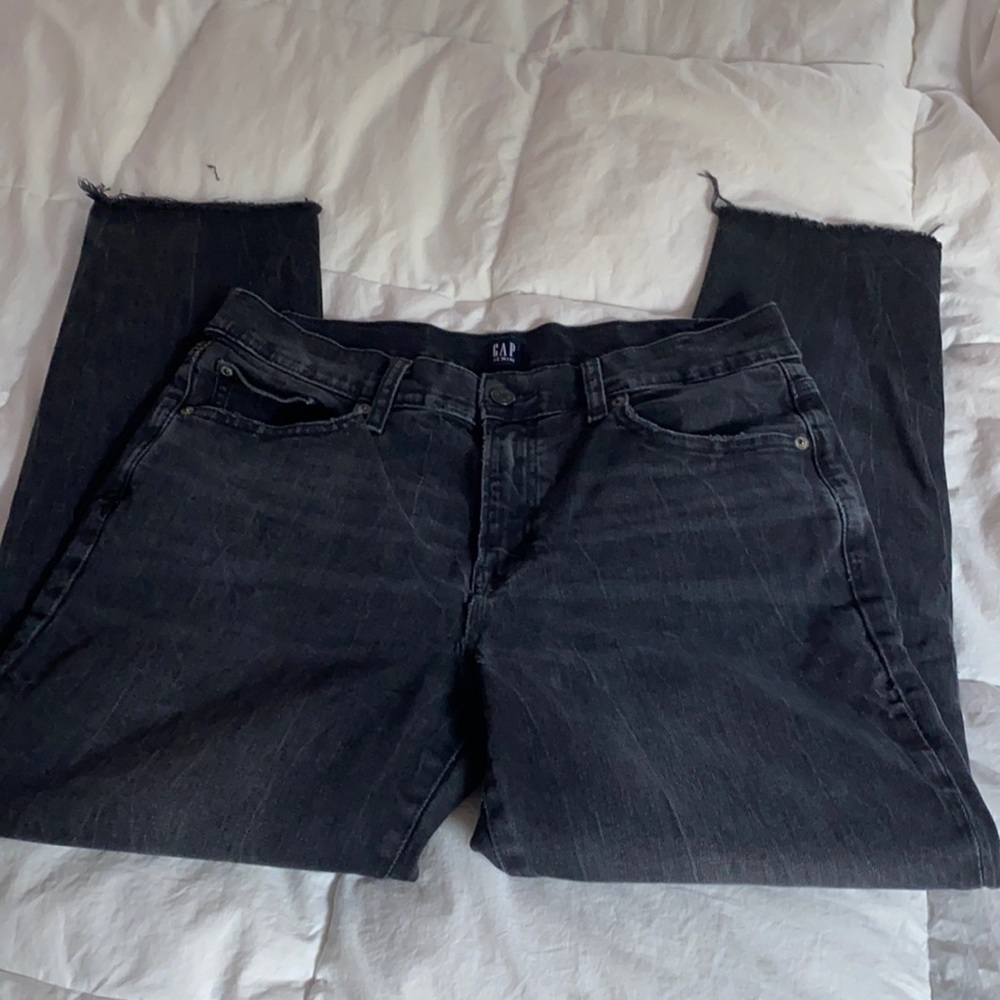 Women’s GAP used distressed black jeans